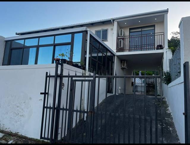 4 BEDROOM HOUSE FOR SALE IN BONELA